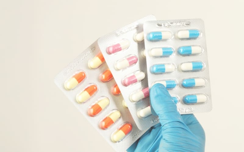Voivatko antibiootit pelastaa heiluvan hampaan?